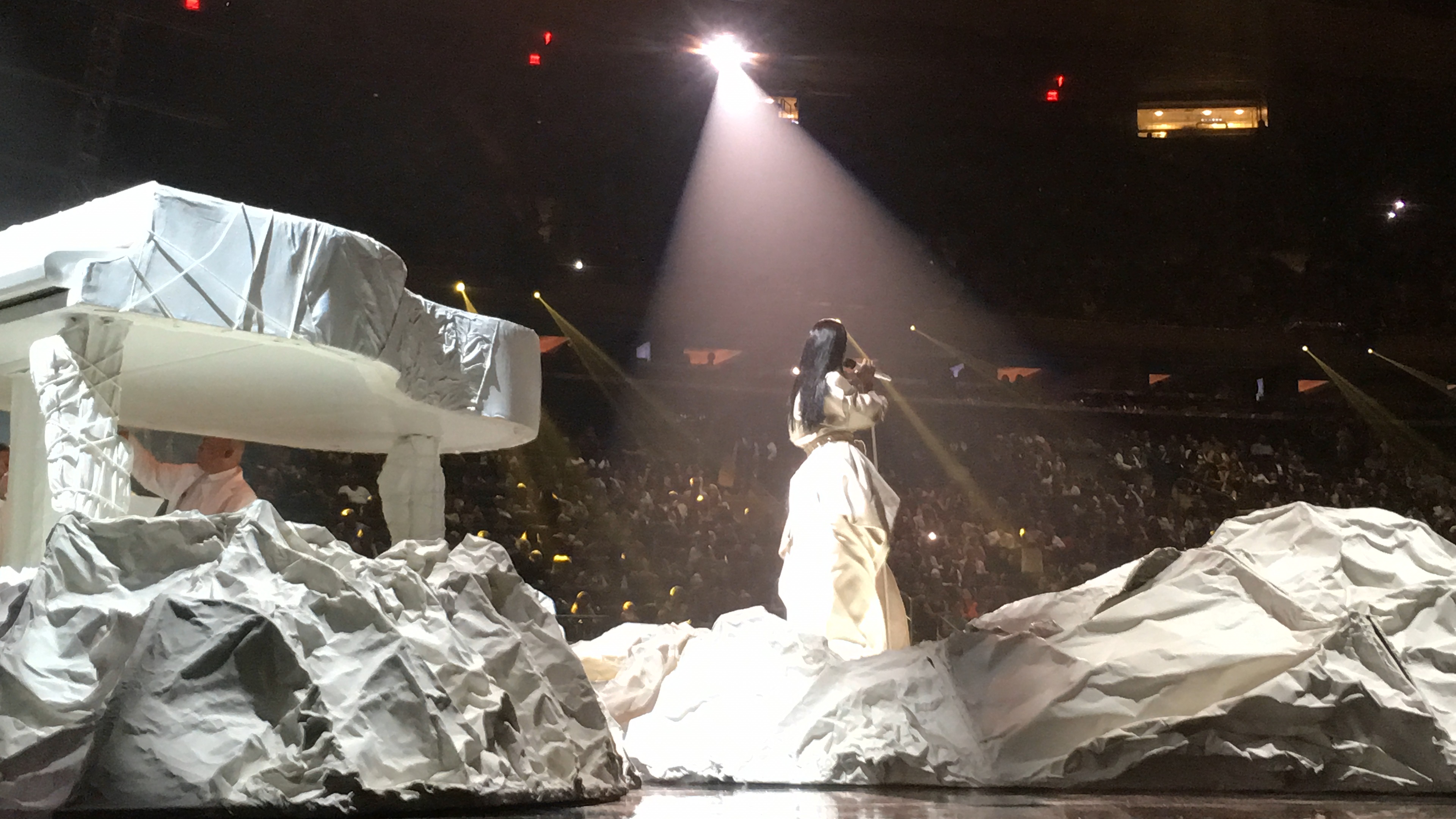 Rihanna To Be Honored At This Year’s Parsons Benefit