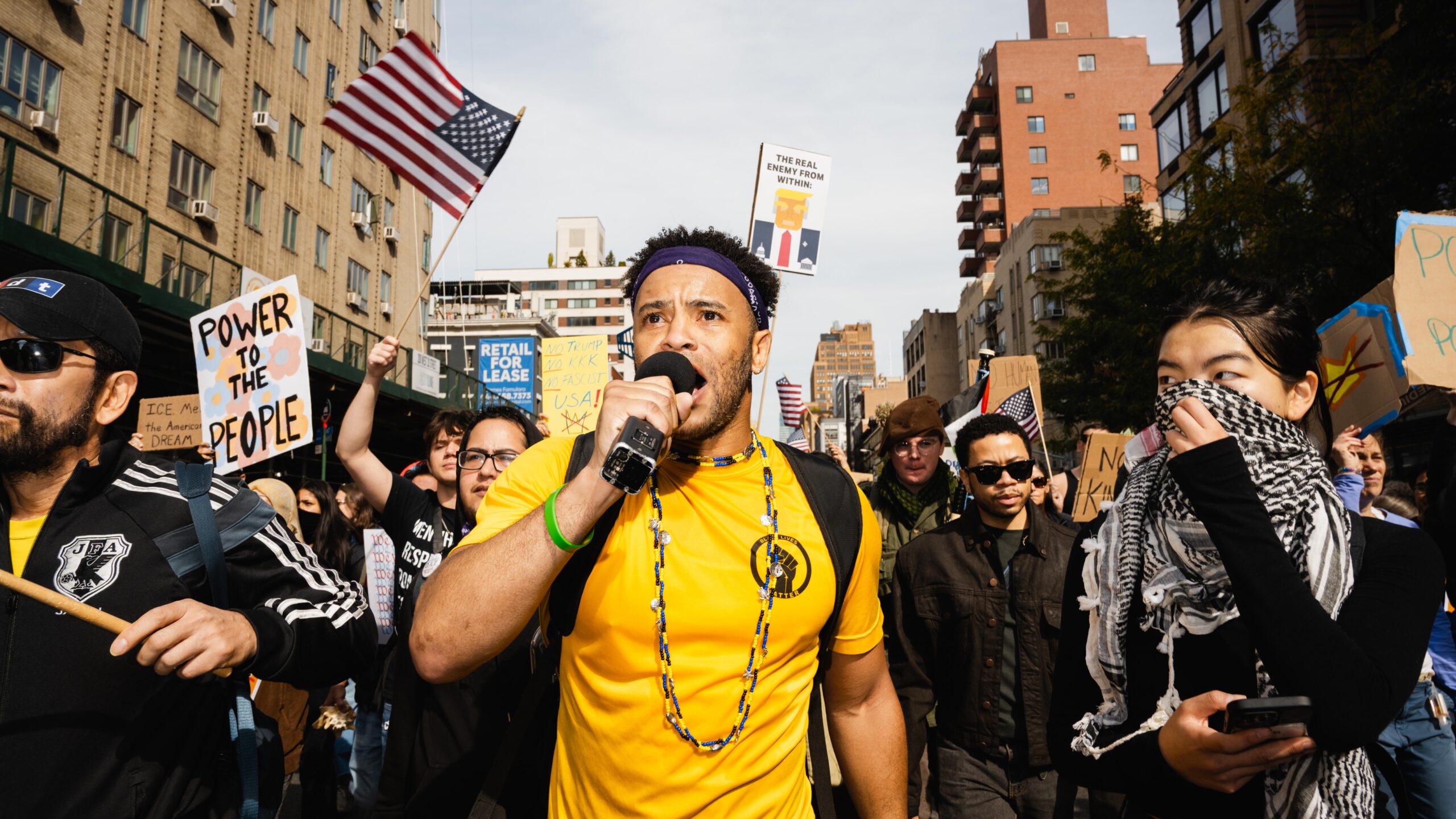 Thousands march in Manhattan for No Kings Day